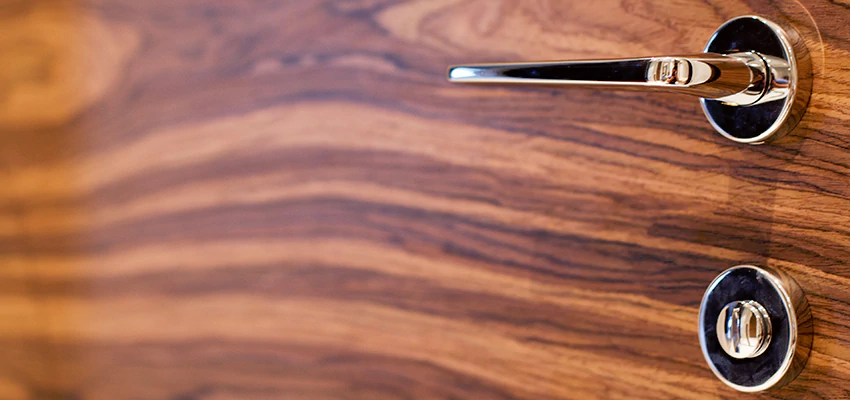 On Demand Locksmith For Key Fobs Repair in Burbank, California